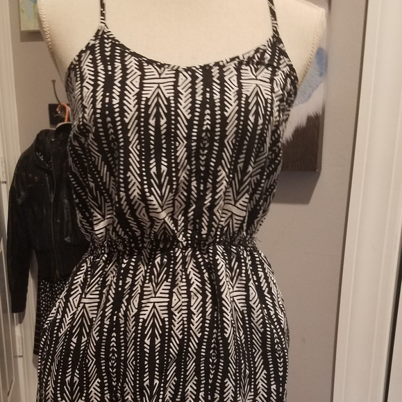 Romper - Picture 1 of 4